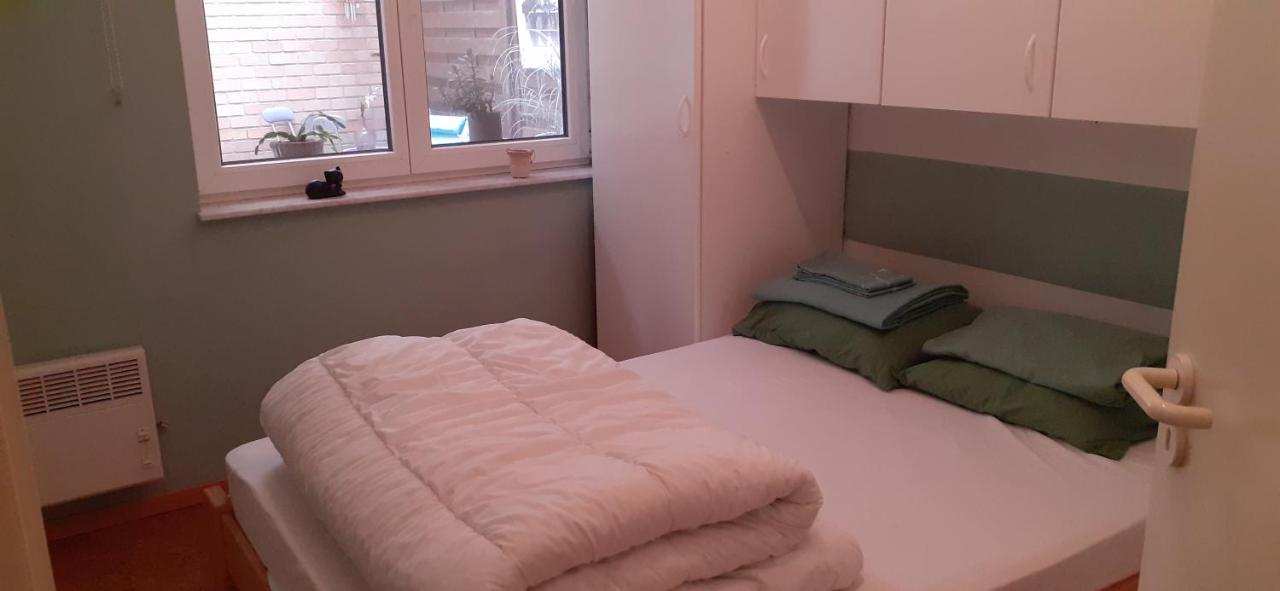 App 2 Slaapkamers クノック・ヘイスト エクステリア 写真