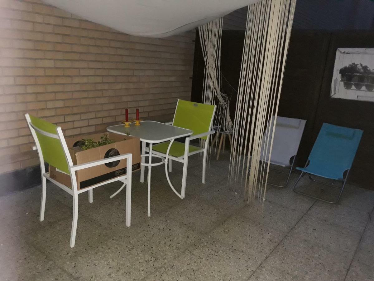 App 2 Slaapkamers クノック・ヘイスト エクステリア 写真